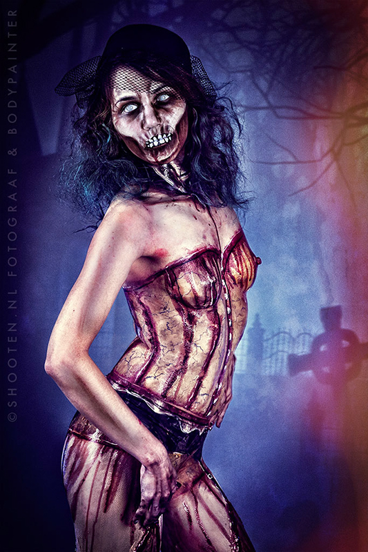 bodypaint-corset-halloween-Jennifer-SHOOTEN-9531.jpg